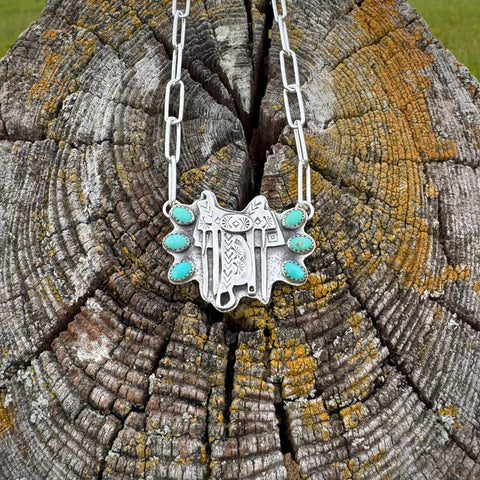 Carico Lake Saddle Necklace